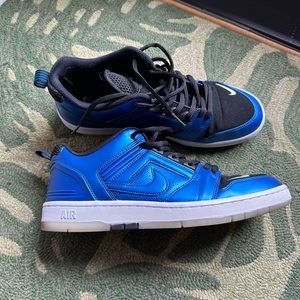 Nike foam SB Air Force 1. 10.5 barely worn. Run small.